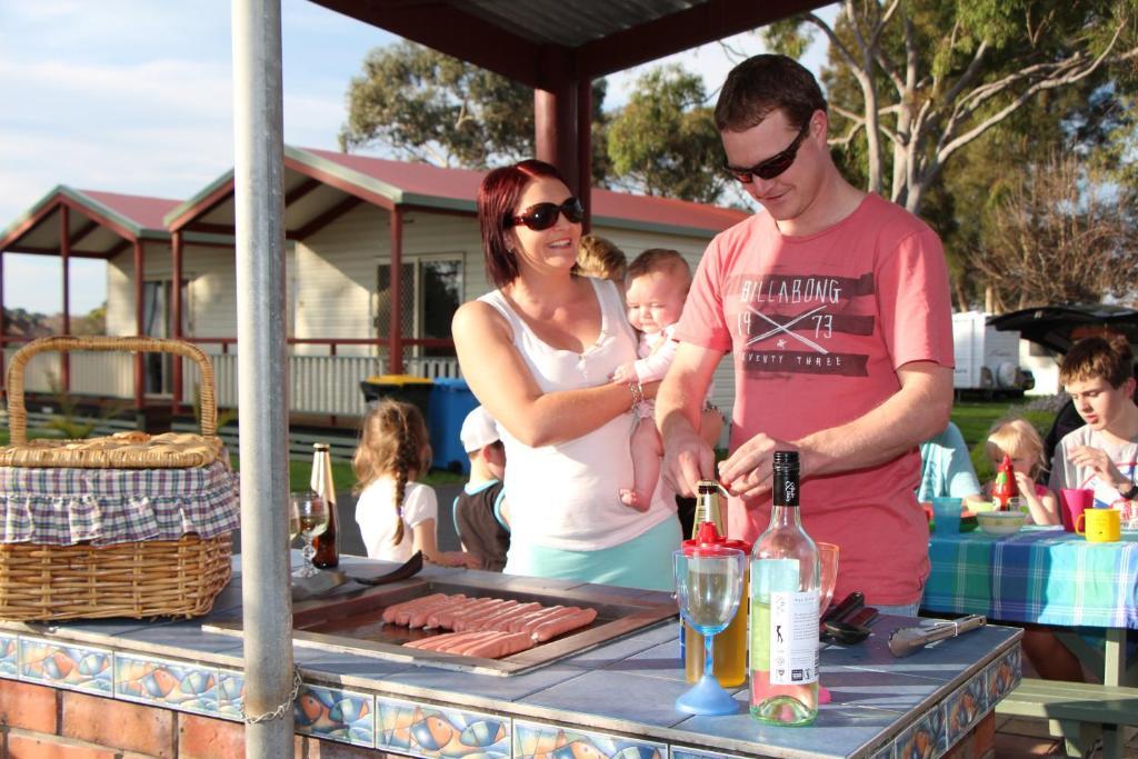 Warrnambool Motel And Holiday Park Εξωτερικό φωτογραφία